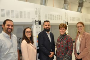 La Ministre Bibeau visite le Laboratoire des Technologies de la Biomasse